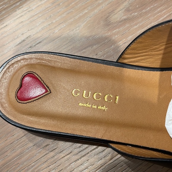 Gucci slides. Size 39 - Picture 5 of 6